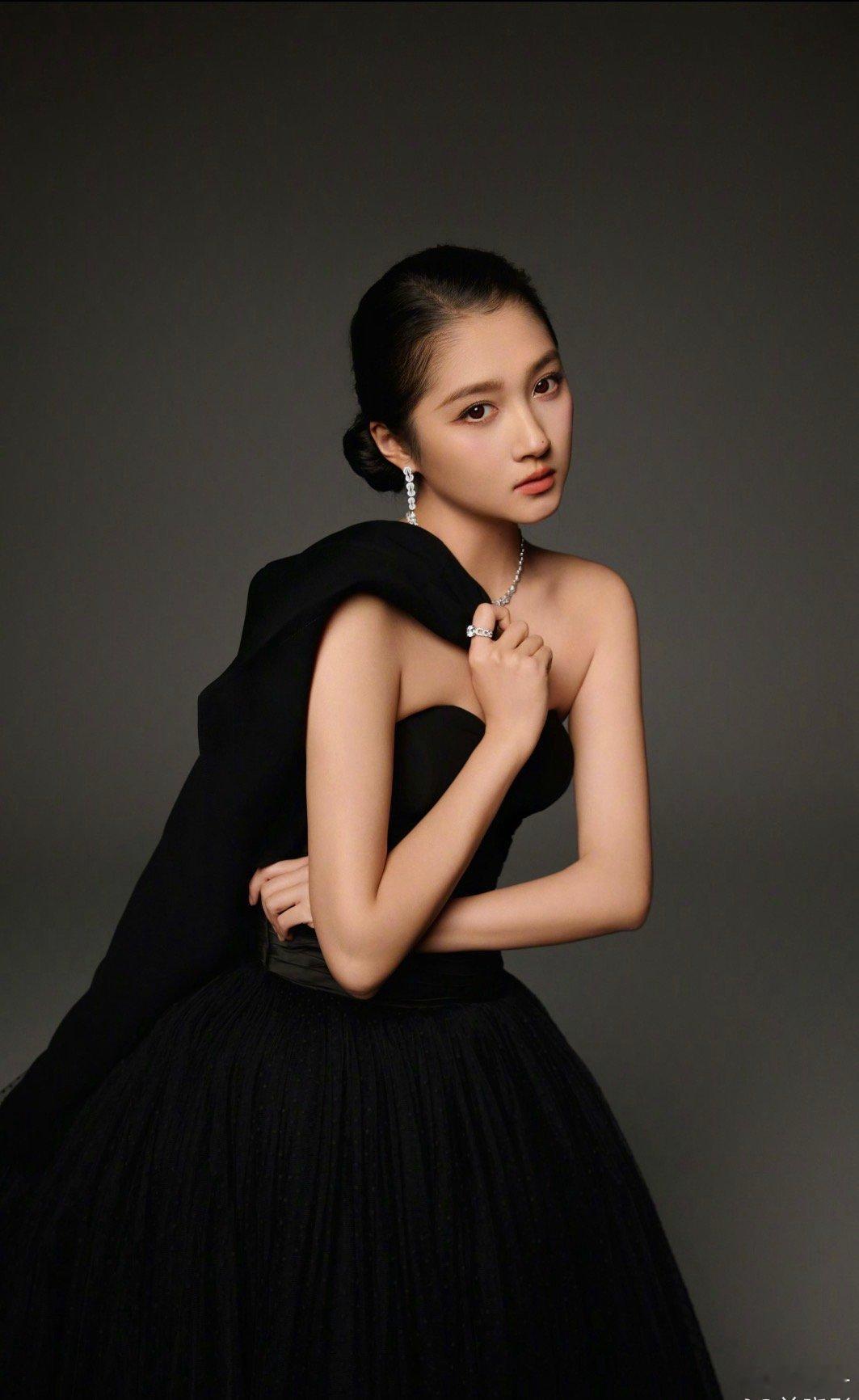 童星叮当称关晓彤火是应该的演员努力和天赋哪个更重要昨天之后 天赋让你出发，自律让