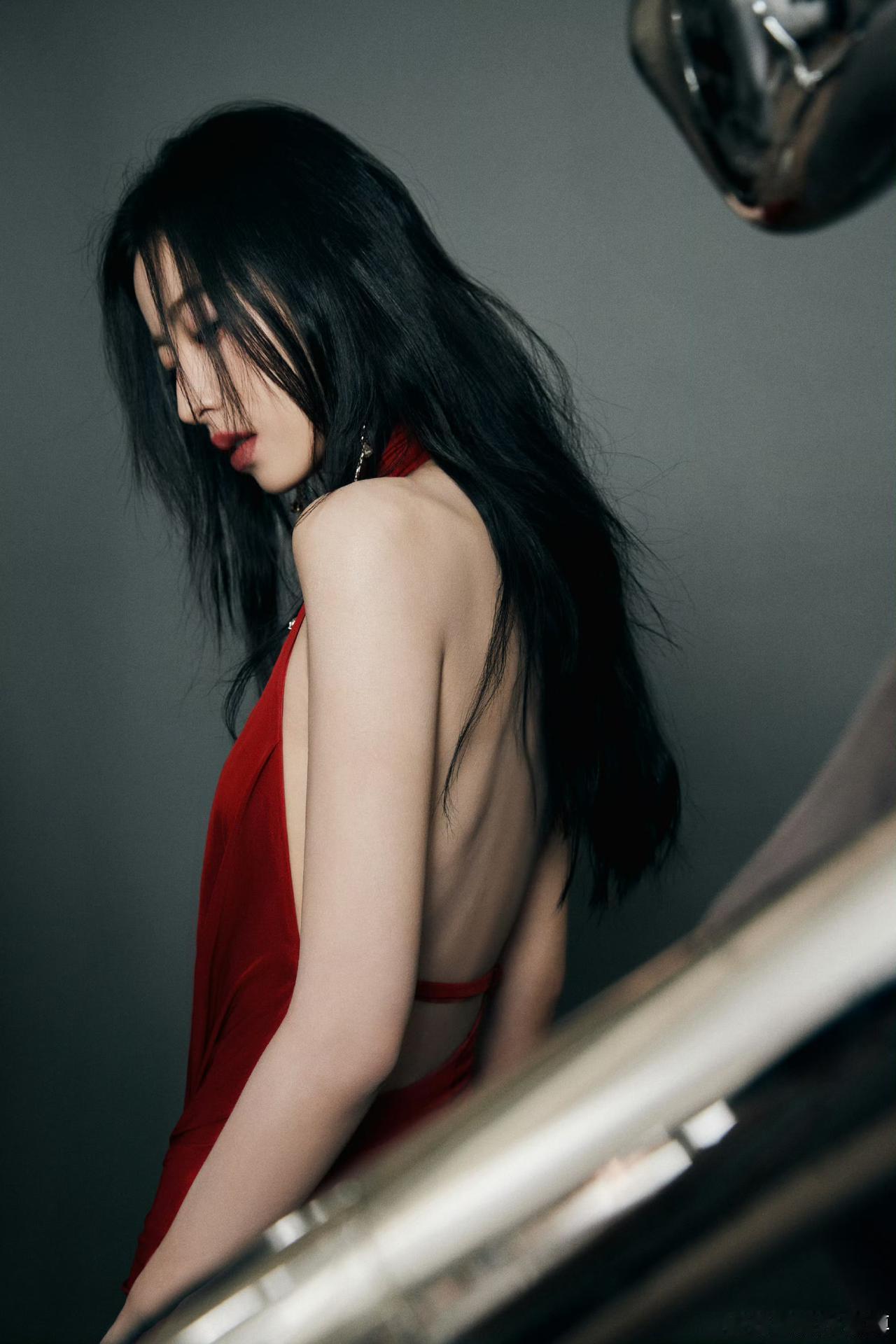 重新定义了春天的颜色[奸笑]
周雨彤