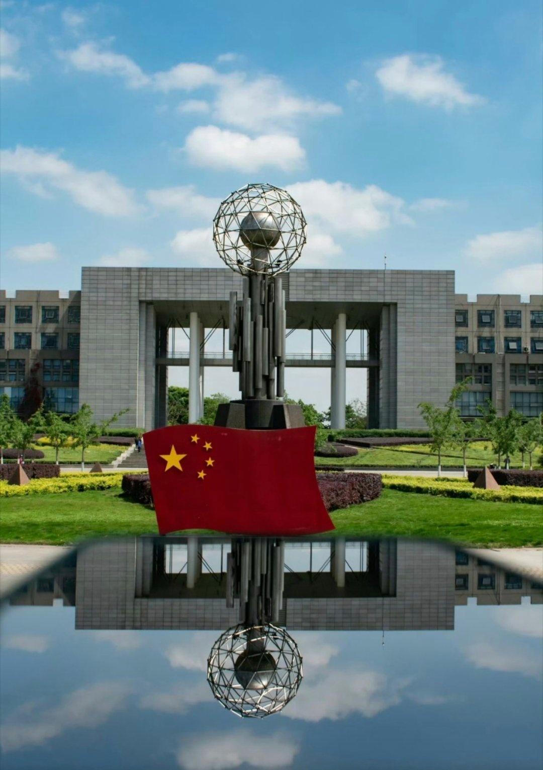 六十七载春秋辉煌，育英筑梦绽放光芒。
学府璀璨传承薪火，师道永恒铸就荣光。
岁月