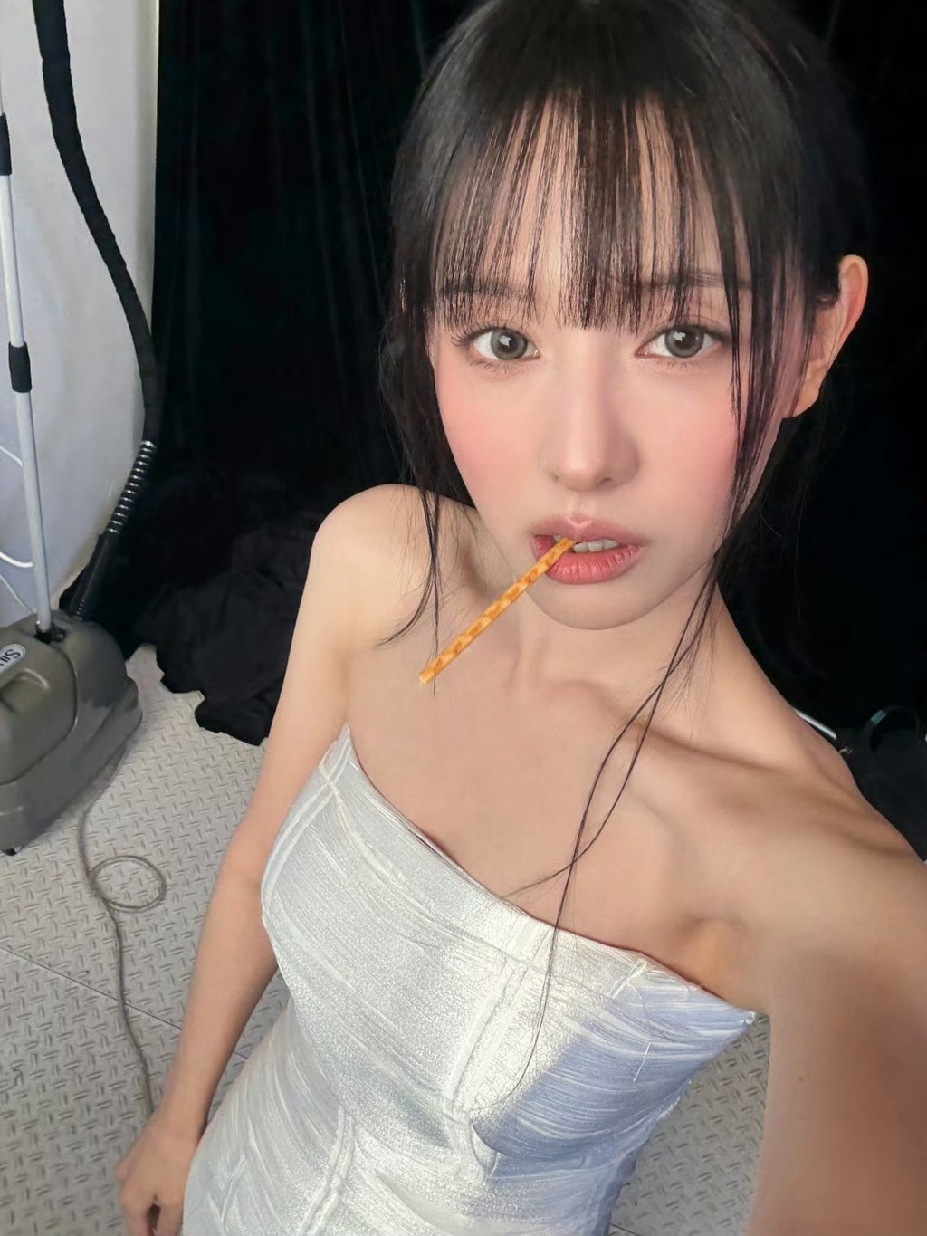 金智媛  终于又发来了自拍 
