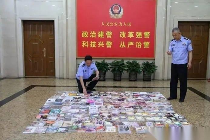 实在辣眼睛！一名女子从日本坐飞机回国，在海关被拦下检查。她的行李中竟夹带了244