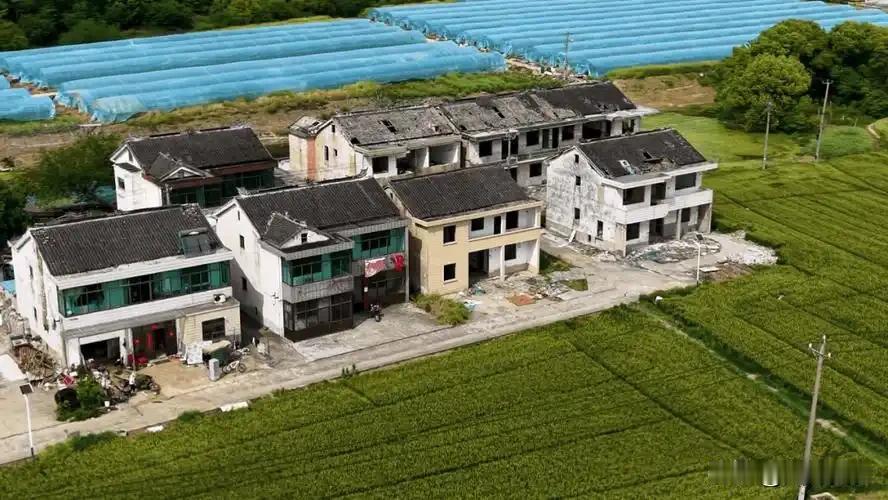 宅基地大局已定！如不出意外，2027年农村宅基地或迎来4大变化
 
农业农村改革