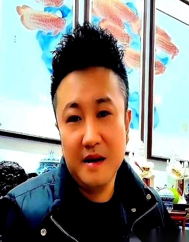 最扎心的是什么？
是你以为自己是左膀右臂，是托孤重臣，结果在人家眼里，你就值五百