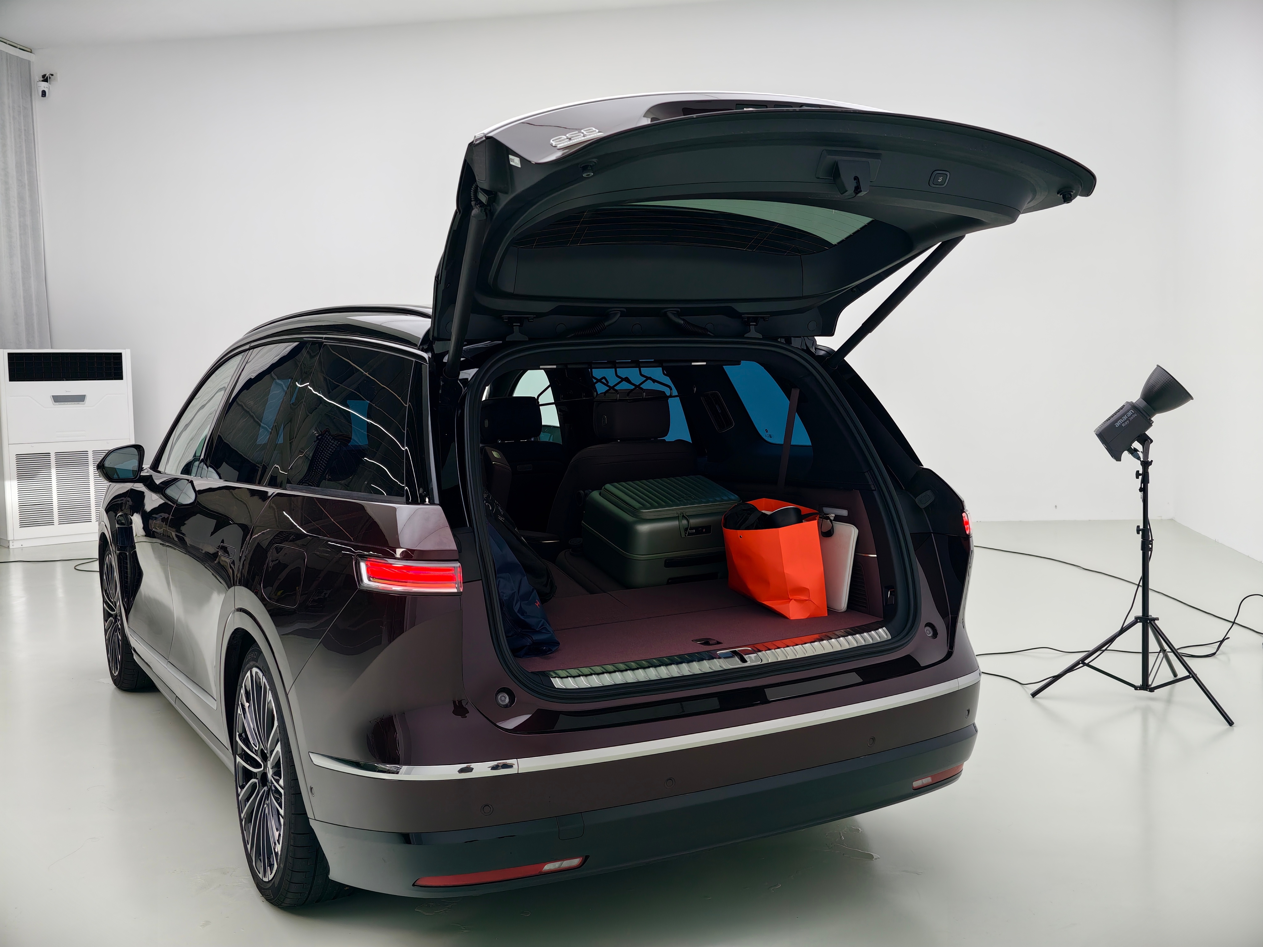 newmark影棚 新亭口片场最近档期较满，有需要请提前预约～ 上海·新亭口片场