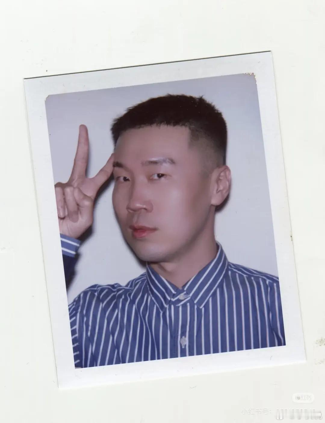 这个世界上又有三张撕拉片被浪费了撕拉片笑话热点观点 ​​​