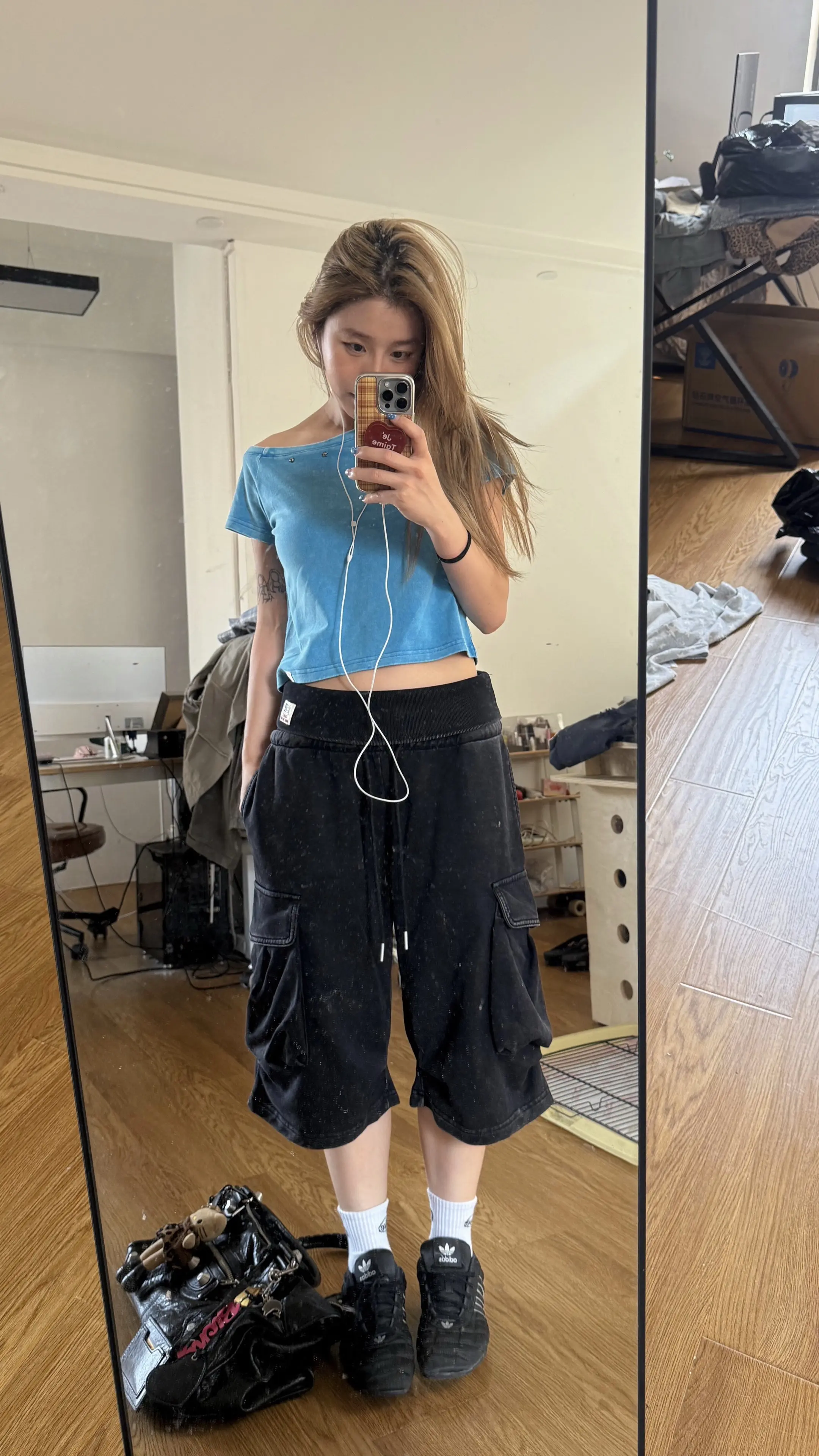 搭配一下明天去拍照。