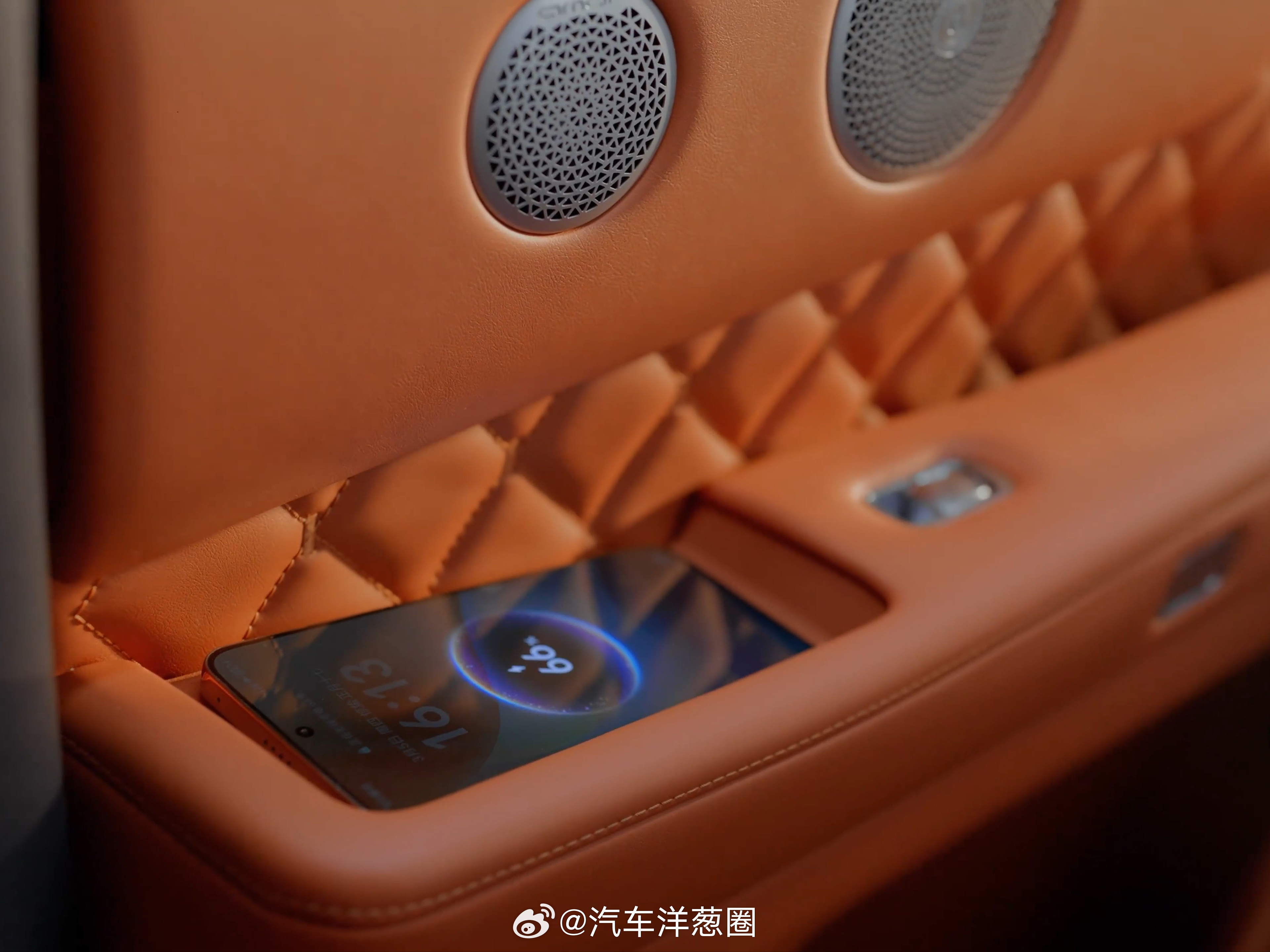 魏牌V9X正式亮相，6座插混SUV/配零重力座椅插混 6座大型SUV车长5299