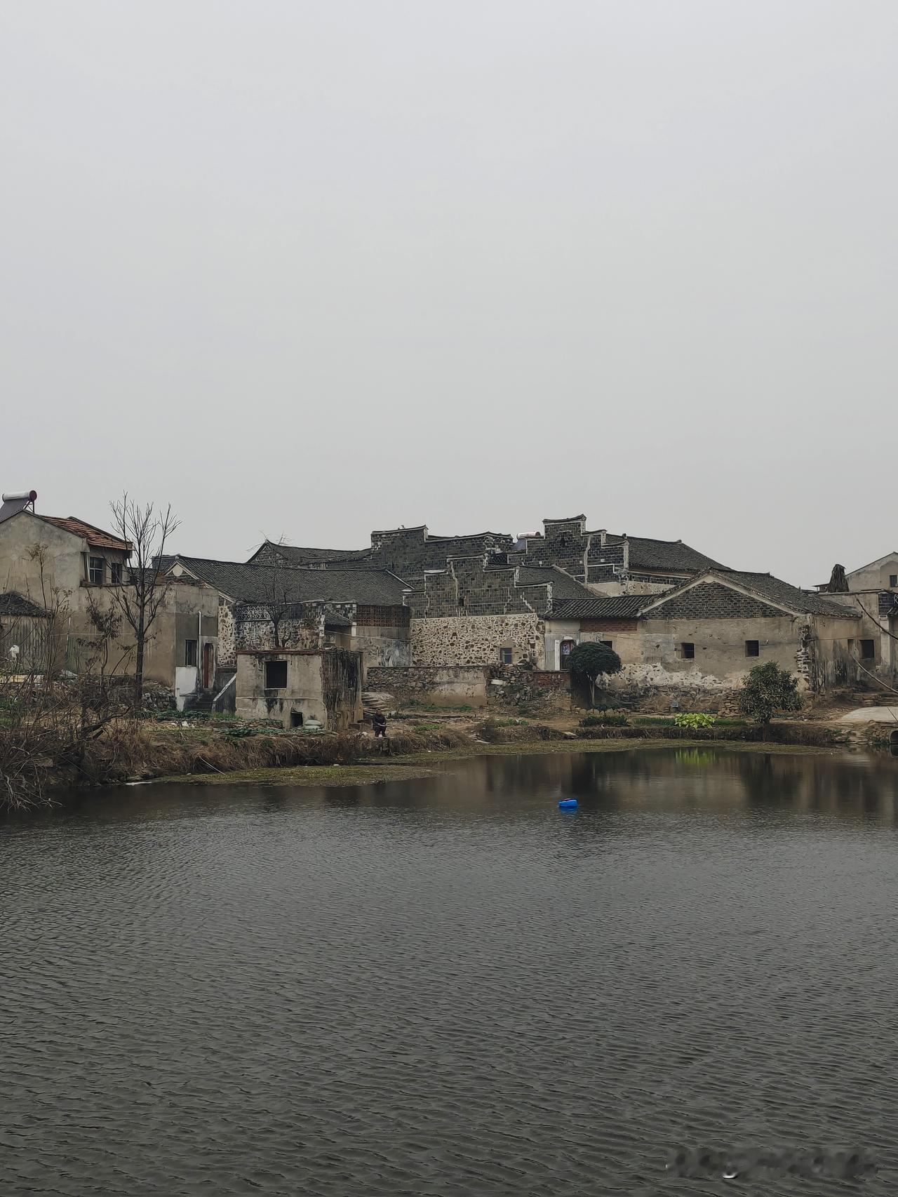 晒一晒你所拍的风景照孝昌版的“卧虎藏龙”之地。有荟聚溪水的明塘，有起伏的地理脉络