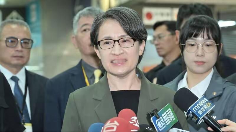 针对赖清德无法窜访，萧美琴今天上午（4月24日）叫嚣道：“台湾无惧打压，台湾人与