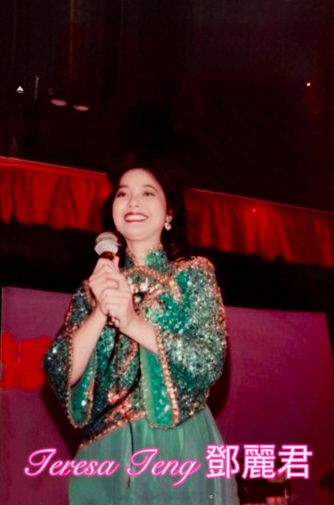 1982年2月，邓丽君于农历新年期间赴吉隆坡金马夜总会连续登台十天，当时每晚唱酬