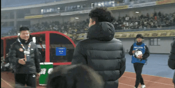 李金羽赛后未与郑智握手究竟是怎么回事？中超联赛第五轮，青岛西海岸在主场对阵辽宁铁