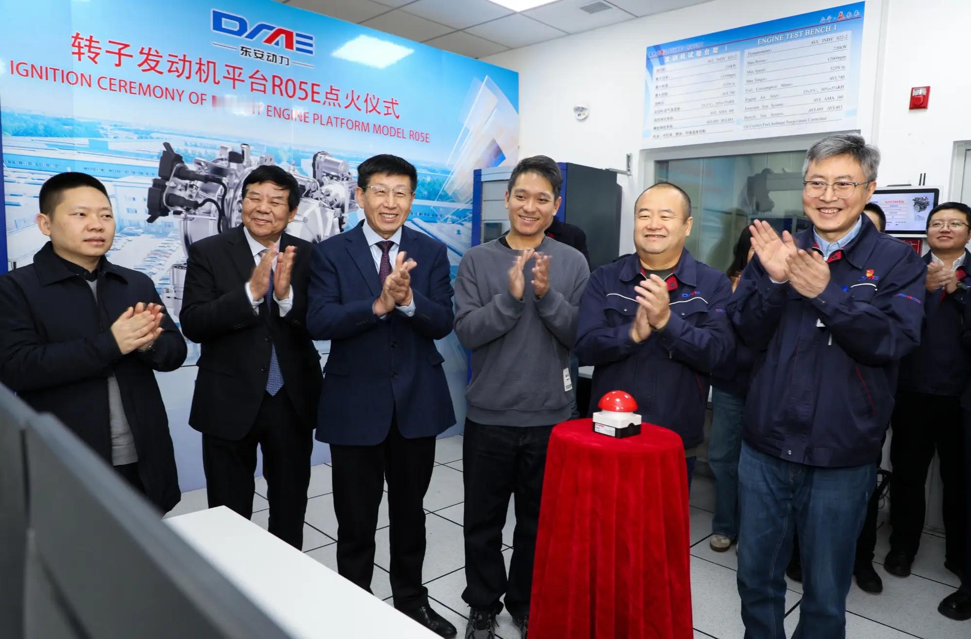 新闻整理：12月20日消息，近日，东安动力首台转子发动机RO5E点火成功，据悉，