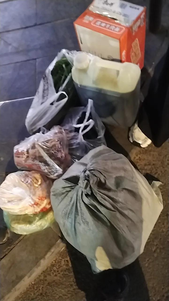 怎样让自己活得开心点?
我才发现
世界上最好的免费医生是这几位


第一位，早睡