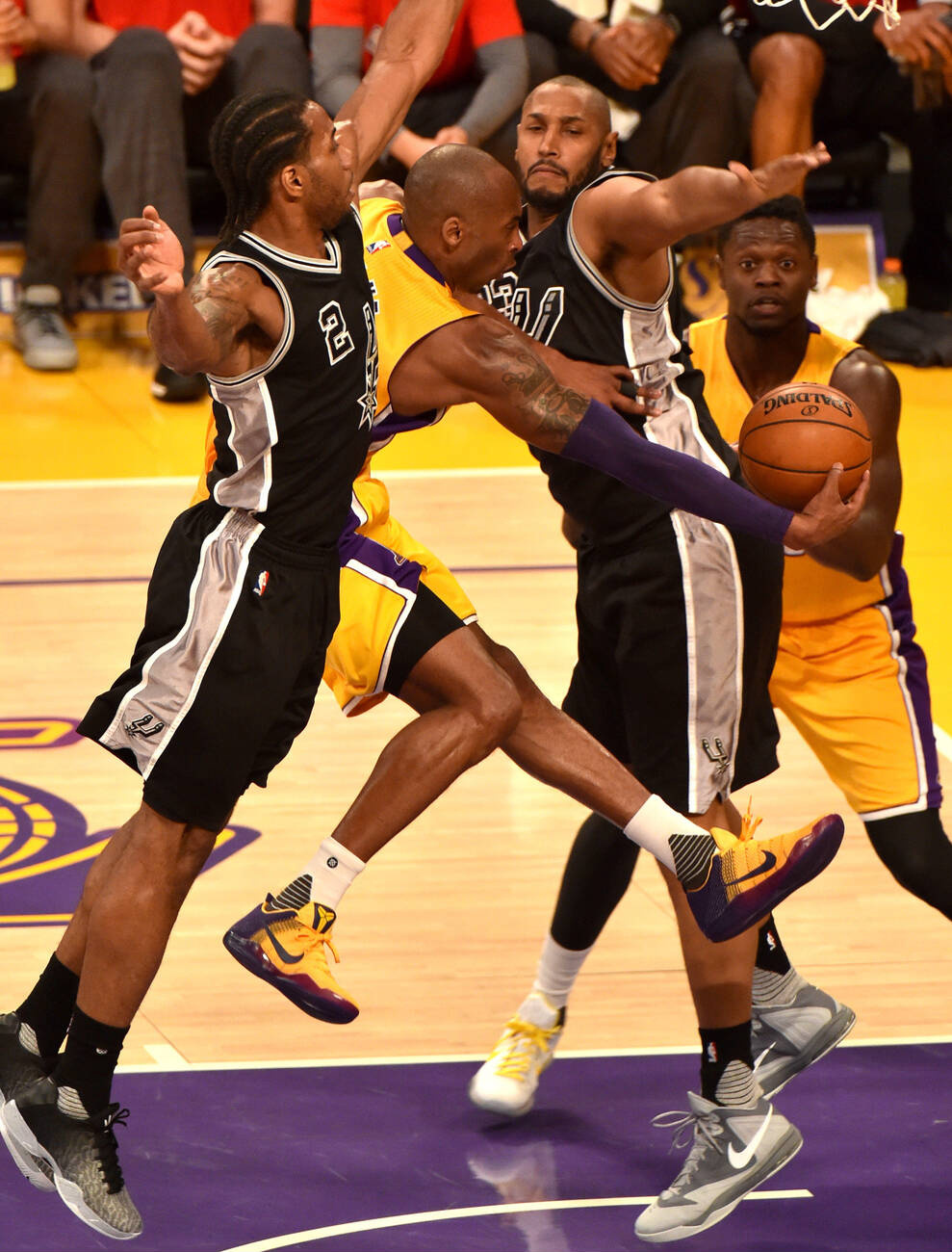 Kobe Bryant 夹缝中寻找机会科比