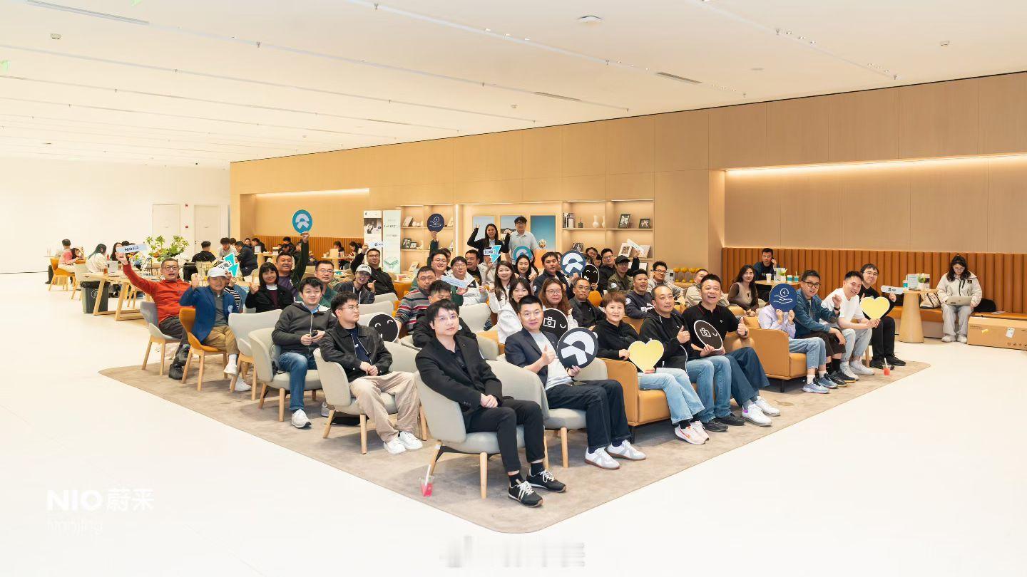 蔚来NWM智驾体验沙龙圆满落幕宋老师从技术层面介绍蔚来智驾的发展我很荣幸作为车主