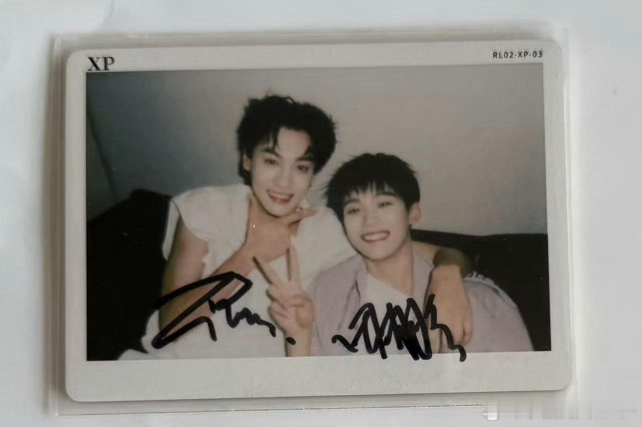 每次看到把名字签到对方身上就心软软 