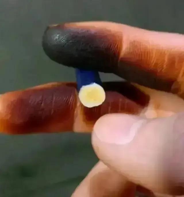 最近，火箭军发射一枚射程12000公里的东风31-AG洲际导弹，吸烟的男人们，功