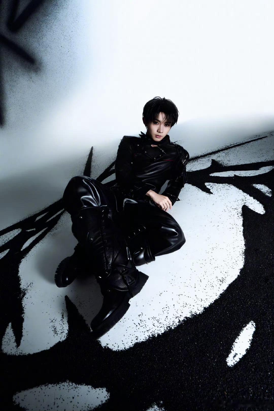 马嘉祺在黑白间刺破规则马嘉祺在黑白间刺破规则好吧好吧 