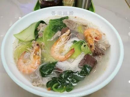
坐落在晋安湖畔，红绿灯旁边，新开捞化店，位置很明显。
​做活动买的团购券，大众