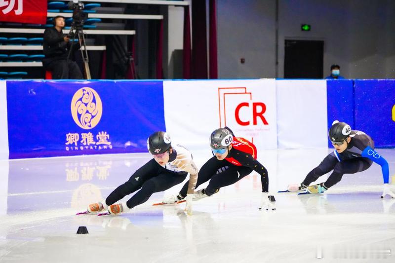 2024-2025赛季中国杯短道速滑精英联赛首站比赛22日在黑龙江省七台河市体育
