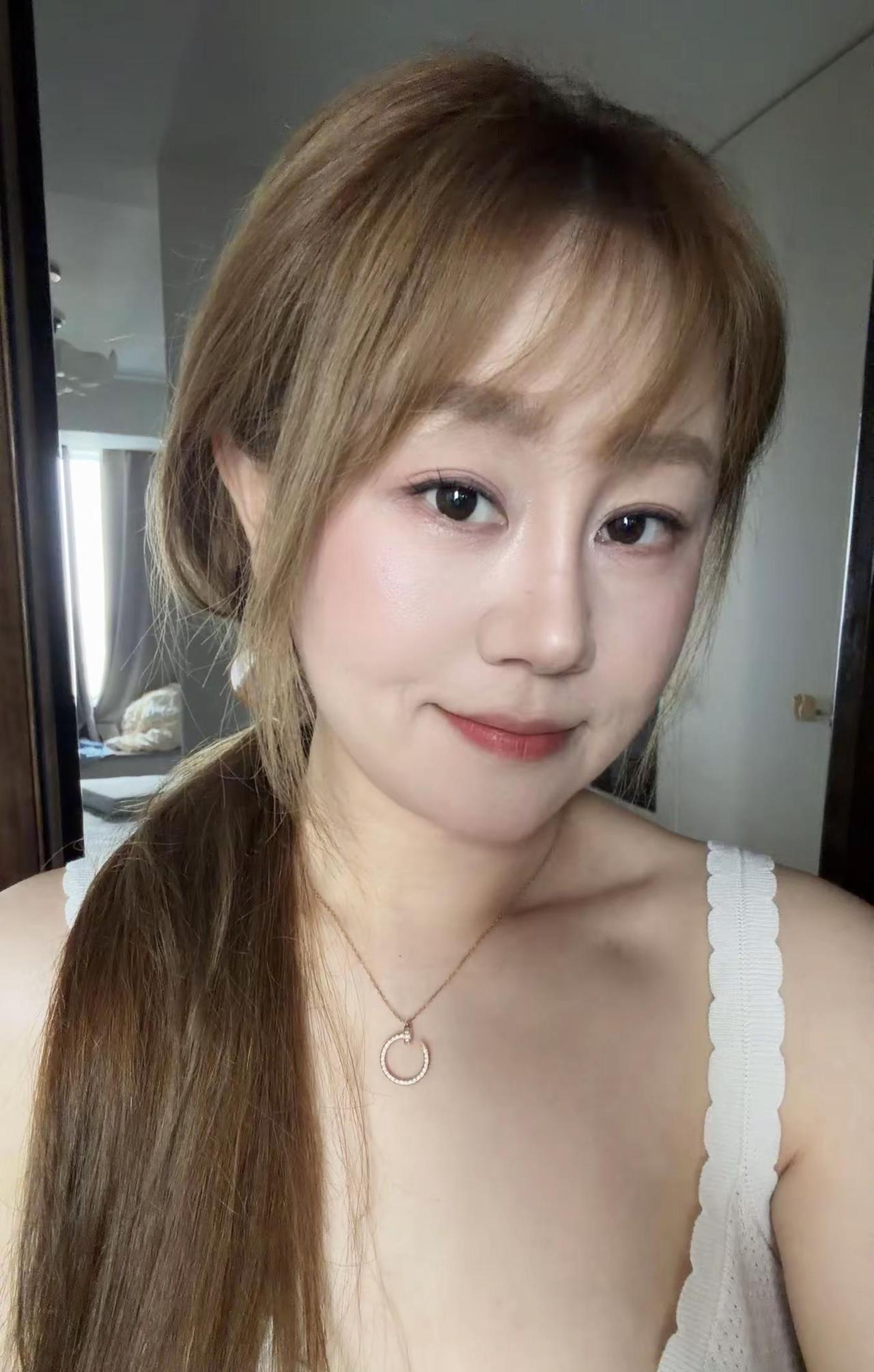 糟糕，一不小心变甜妹了。