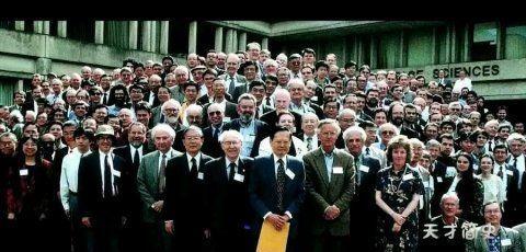 杨振宁在科学界是怎样的一种存在？
看了这张图，杨振宁先生有多厉害？在科学界是怎样