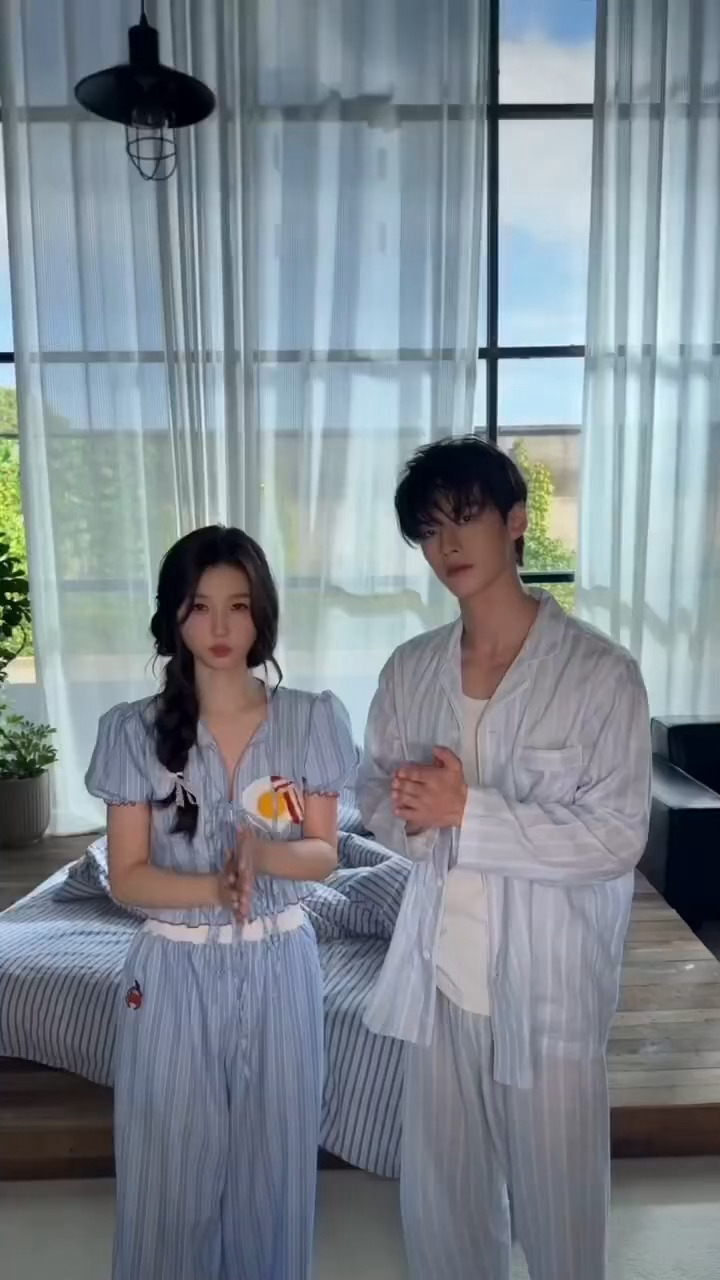 至今无人知道这个双轨到底还有多少物料虞书欣何与双轨变装转场