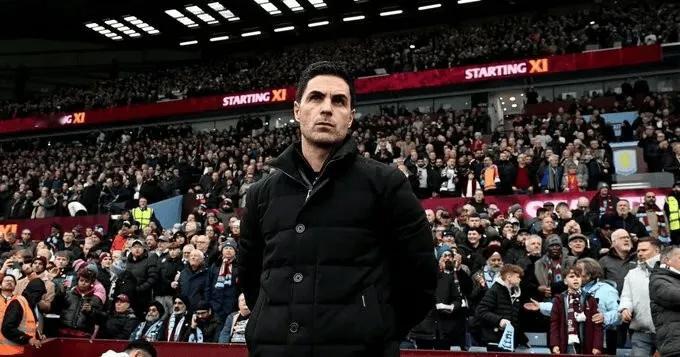 阿森纳有掉链子的传统，阿森纳已经4次在圣诞节期间位居英超榜首，最终都未能夺冠，分