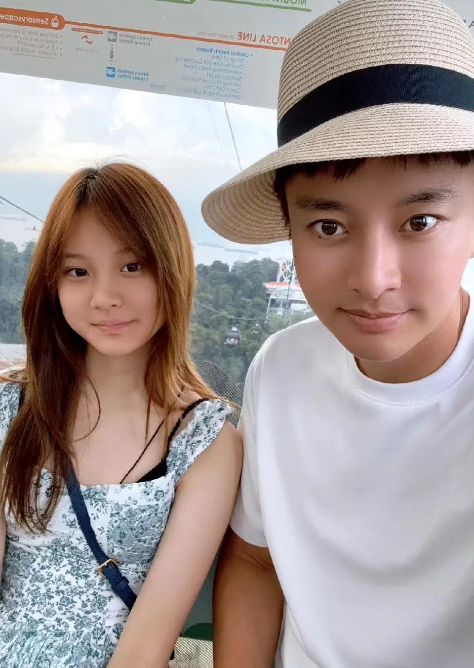 贾乃亮晒合影，祝女儿甜馨13岁生日快乐。

转眼间，甜馨13岁了，有目共睹13岁