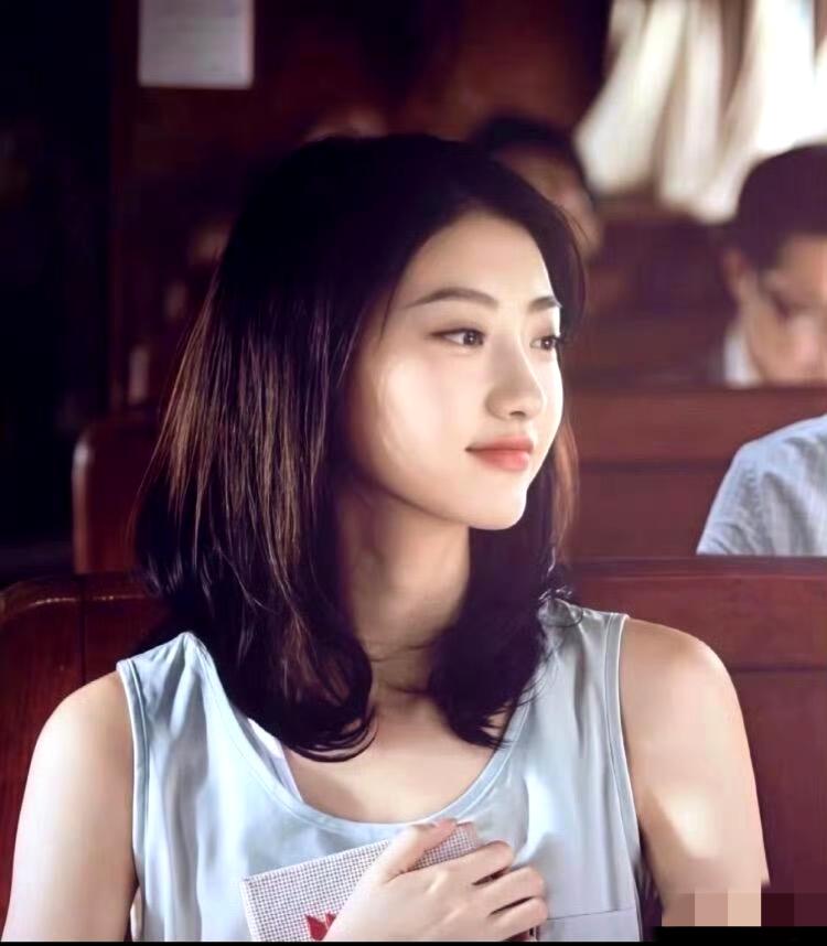 人间富贵花本花！早期景甜才是颜值天花板，又甜又纯太惊艳
 
谁还记得早期的景甜？