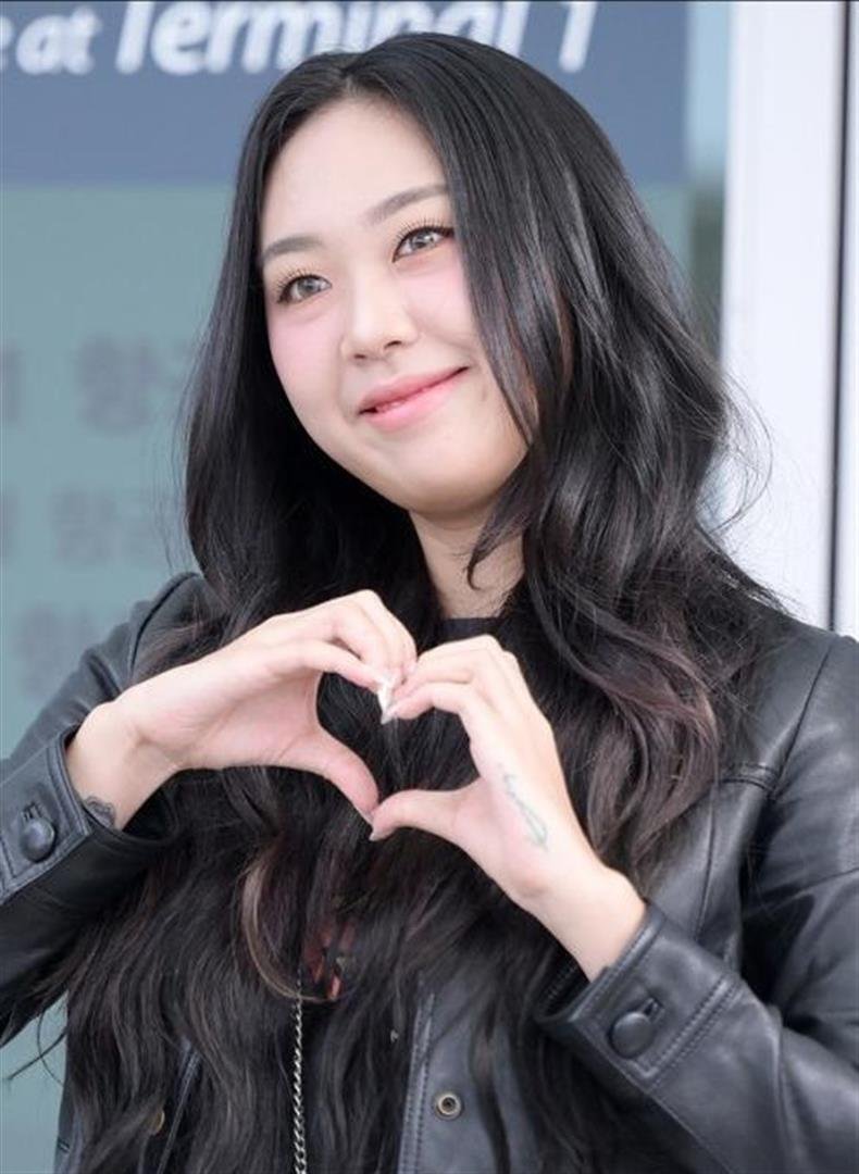 韩国女星首度承认整容！纠结四年终于动刀，网友直呼差点认不出来 