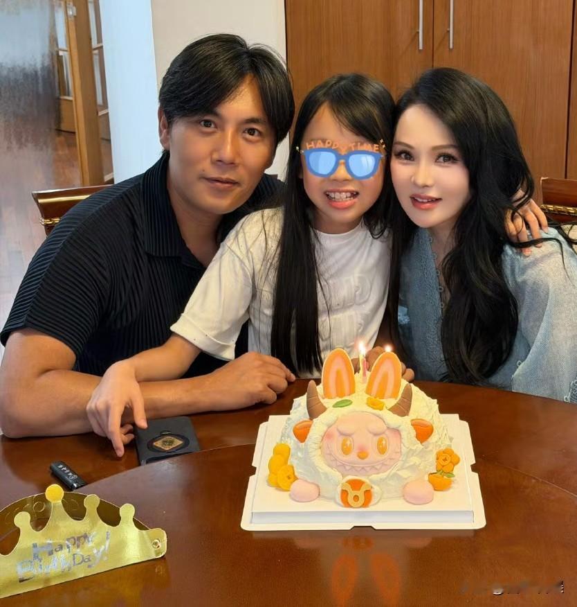 秦昊48岁生日，伊能静发了长文！
 
5月19号，秦昊迎来了自己48岁的生日，伊