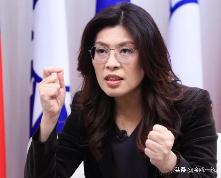 有关郑丽文的文章发不出去

刚刚发了3篇郑丽文的文章，但是又是“全部被限制”。