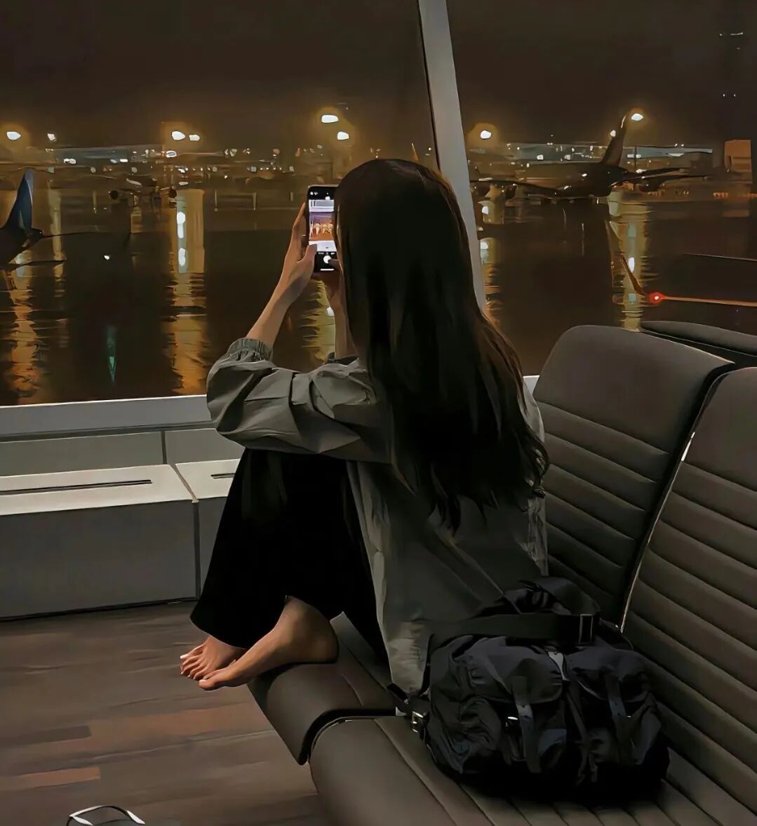 你那么爱玩 是因为再也回不到一个人身边了不是吗 ​​​