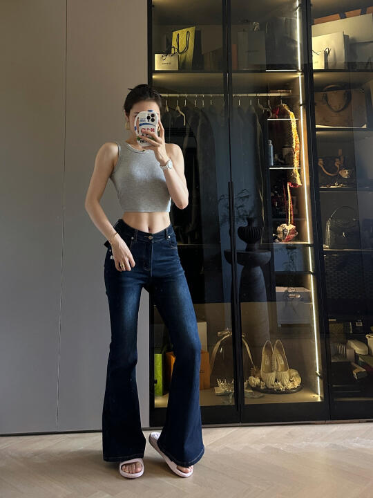 不漏马甲线的衣服，姐不穿😏
