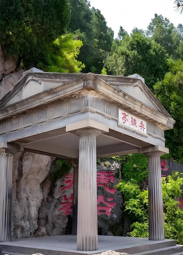 众所周知，西安事变后，相关人员都遭到蒋介石的报复，除张、杨 两将军外，其他参与捉