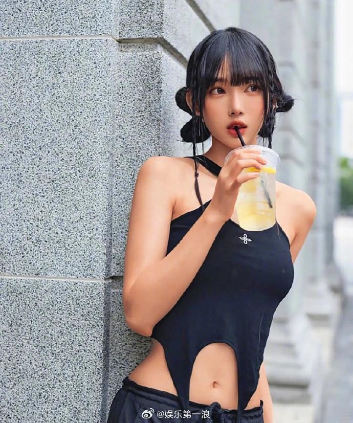 台媒曝林俊杰对七七一见钟情台媒曝林俊杰七七已交往一年半 6日，台媒曝林俊杰和女友