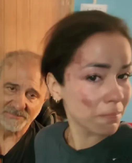没有女性敢去印度旅游吧！西班牙女骑手在印度遭七人轮奸。
新闻地址是印度网友一点都