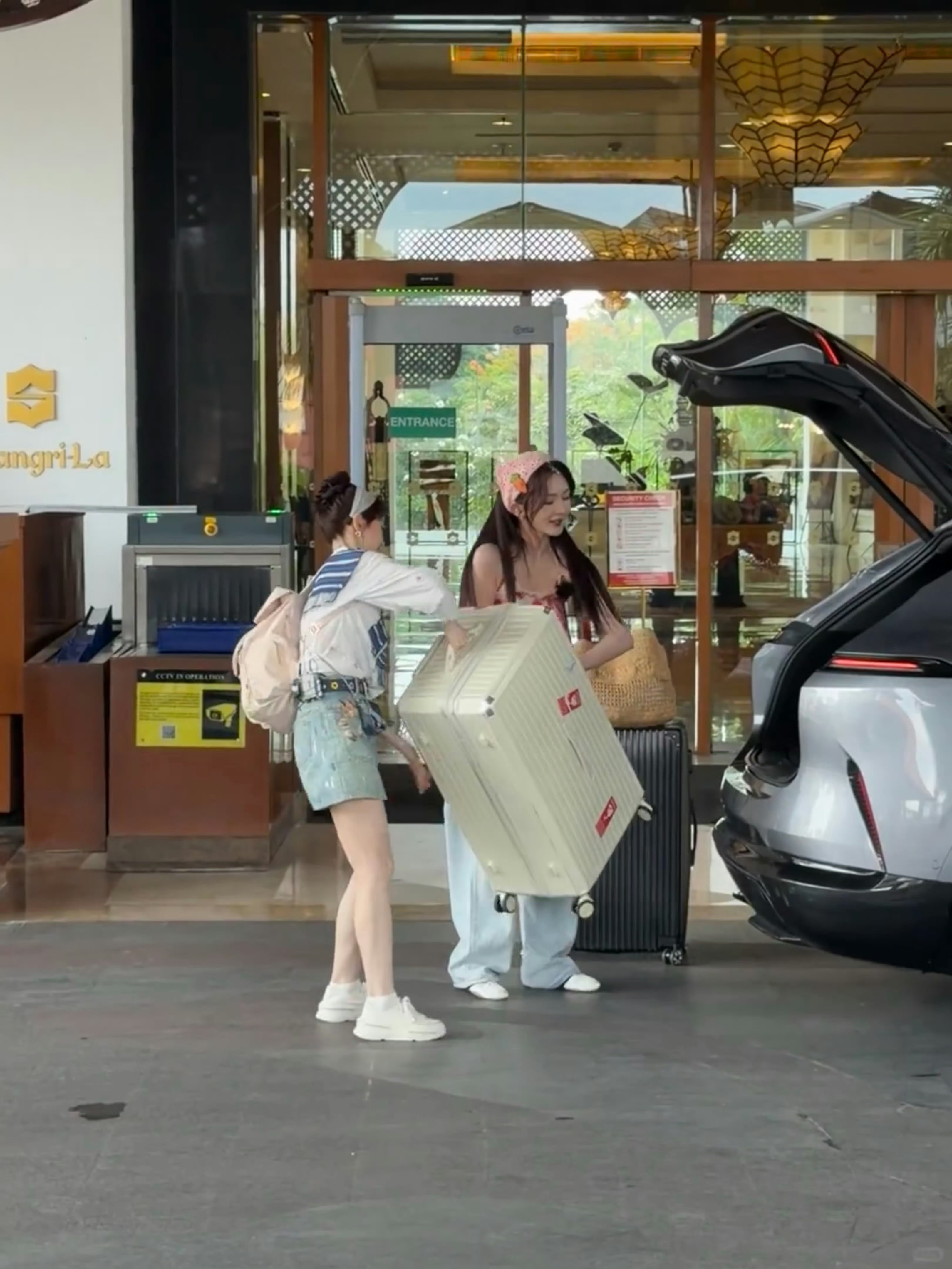 中餐厅在清迈首录啦！！🥺本季阵容：黄晓明｜王俊凯｜姜妍｜昆凌｜靳梦佳｜张雅琪中