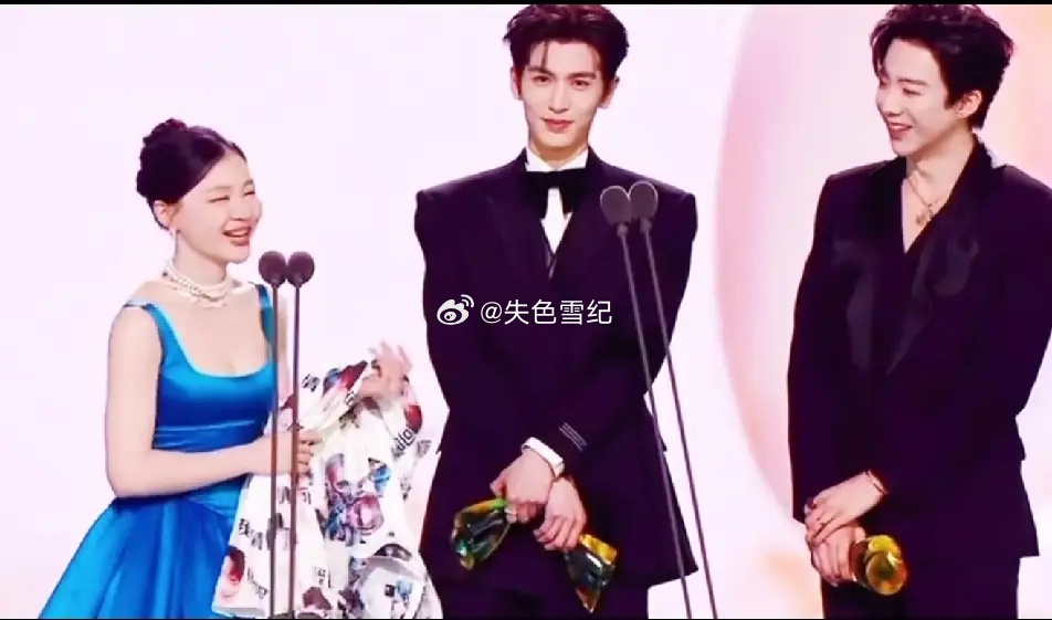 像金靖这种聪明机灵通透又长得还不赖的女孩对顶级帅哥有致命的吸引力吧？张凌赫，刘宇