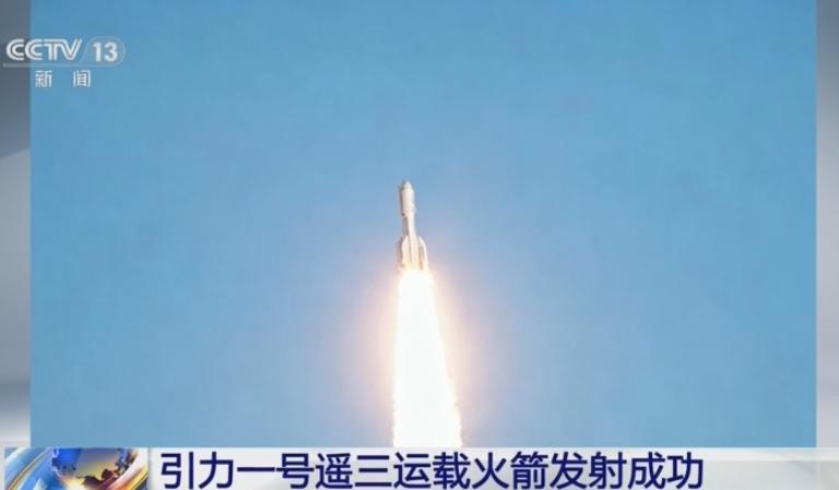 五角大楼这下脸都疼麻了！刚把 “太空武器” 搬上台面想炫耀，还没吹完牛，中国三天
