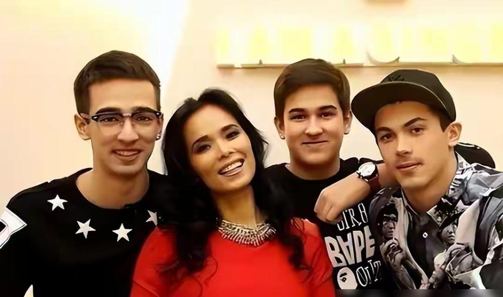 他死了！
韦唯前夫67岁，癌魔纠缠两年，一句话掀翻热搜！
“好的坏的，都了了。