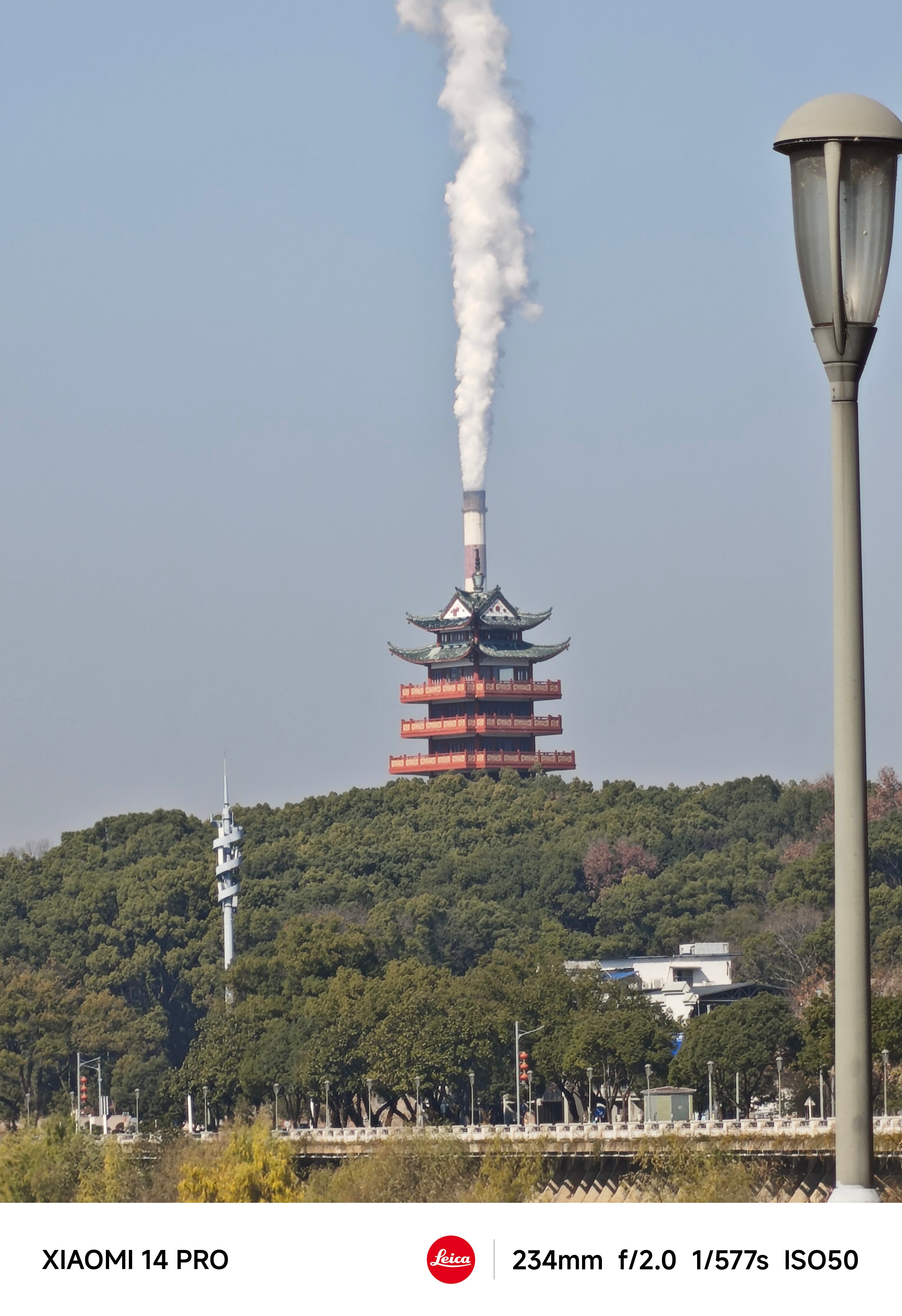 我特别喜欢有水的城市，从小在长江边长大，长大后又去了珠江边工作，只可惜定居了北京