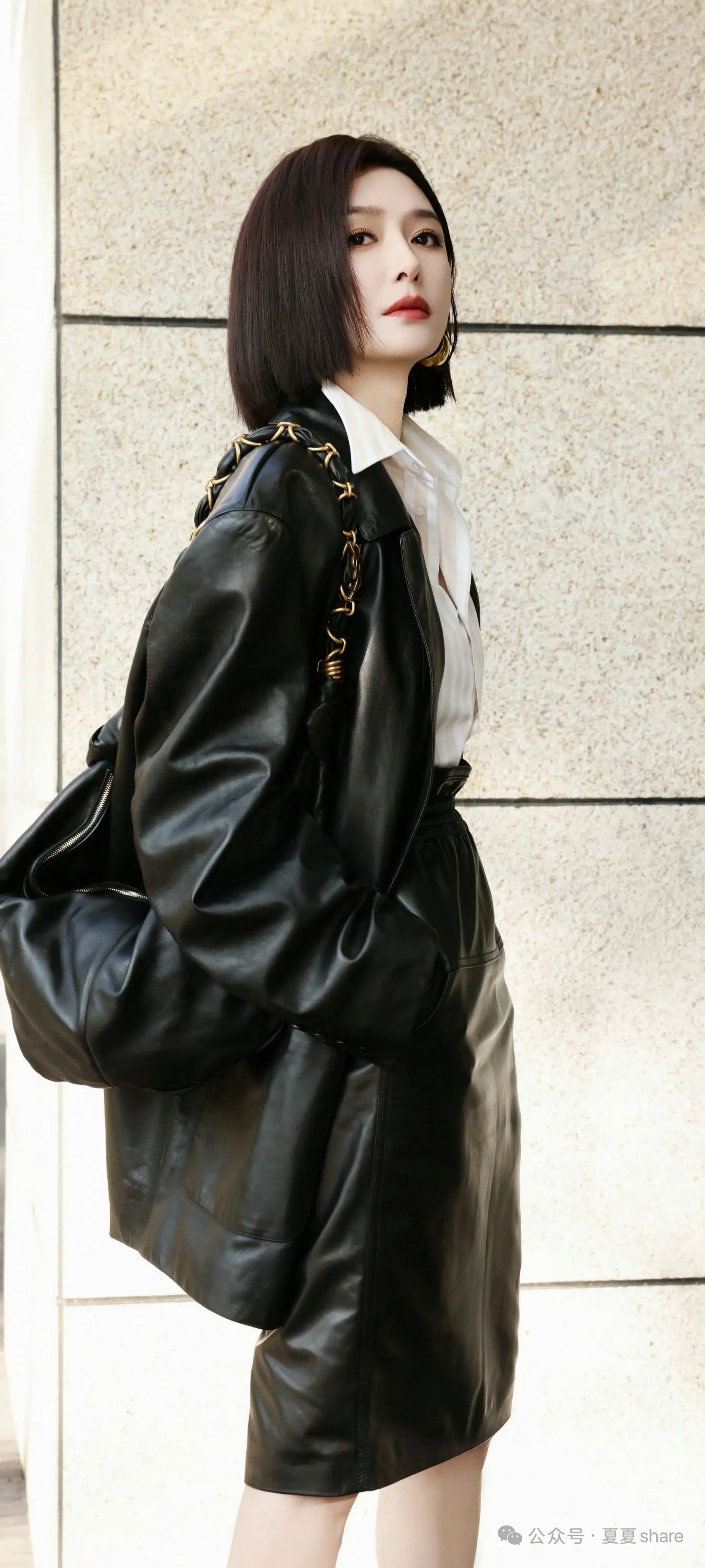 秦岚｜皮衣皮裙 细高跟 好飒！！