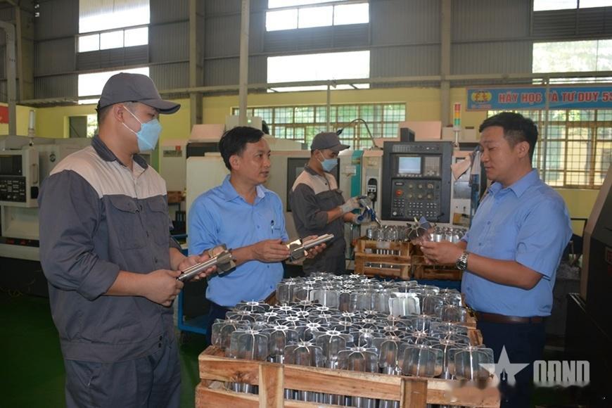 2025年越南国防工业总局Z115工厂干部、工程师进行专业交流军事历史全触达