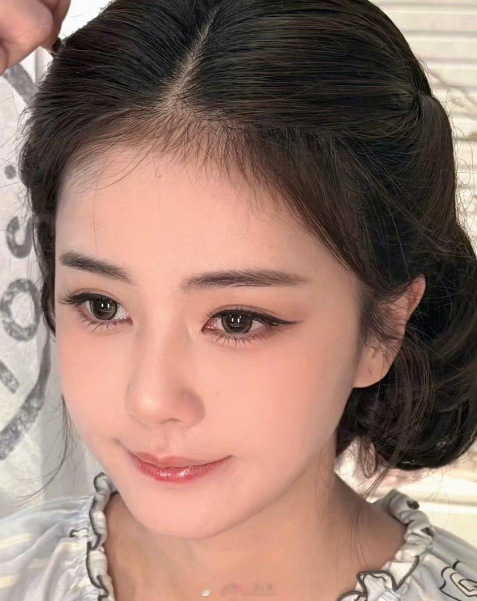 说她普的你给我出来，感觉🍍是很扛老的长相 