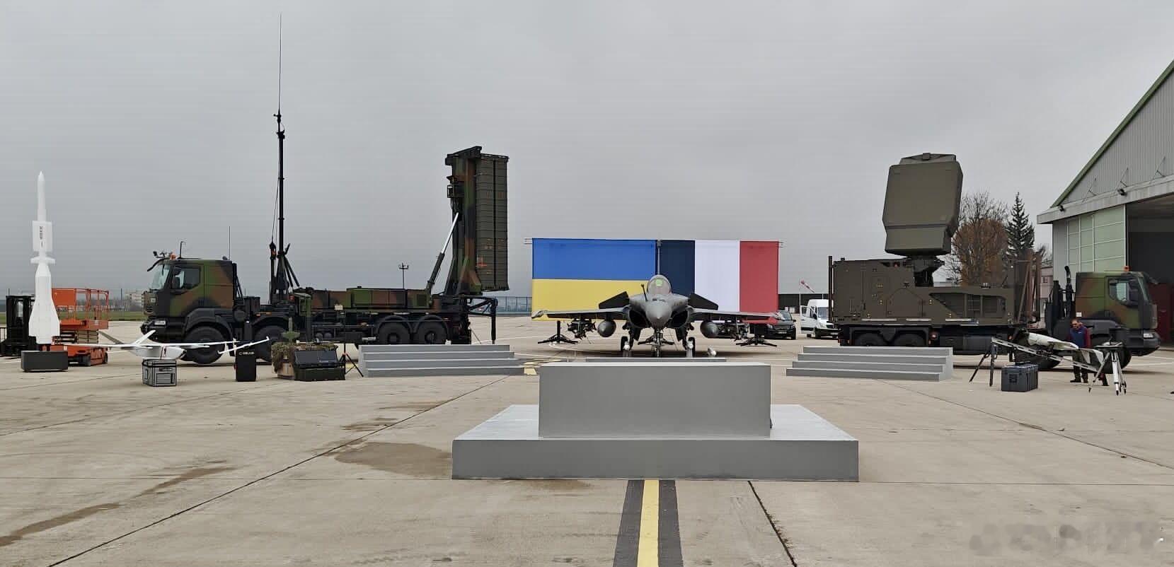 法国向乌克兰推销军火