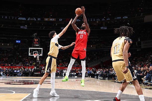 塔里-伊森最近一段时间虽然在防守端表现尚可，但是在其他方面的表现都是非常一般的。