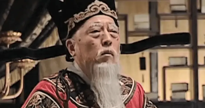 老奸巨猾的严嵩，为何不巴结未来皇帝反与其作对？