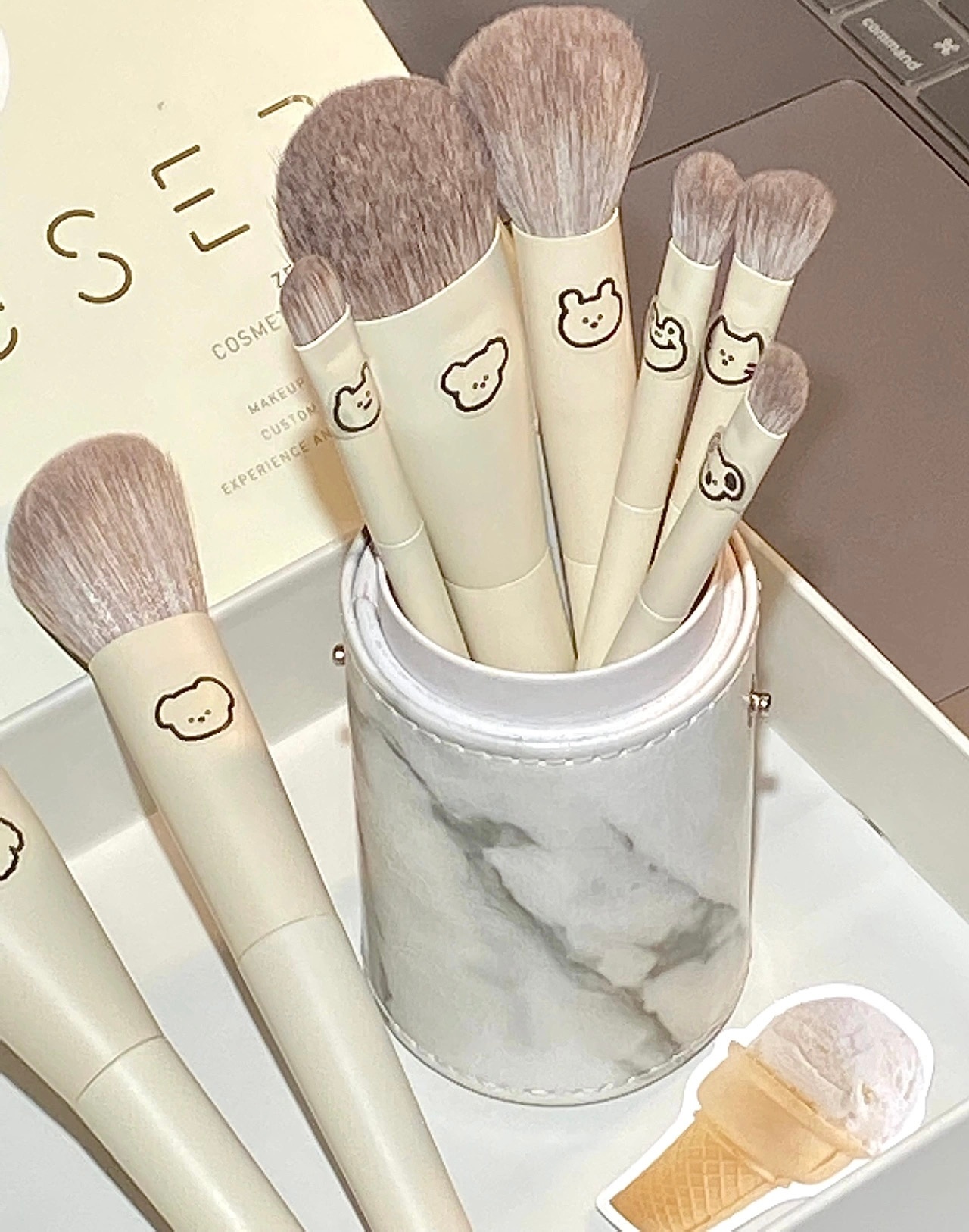 新手真命梦中情刷！！奶乎乎的敲可爱☺️！！终于找到超适合新手的化妆刷了！好东西当